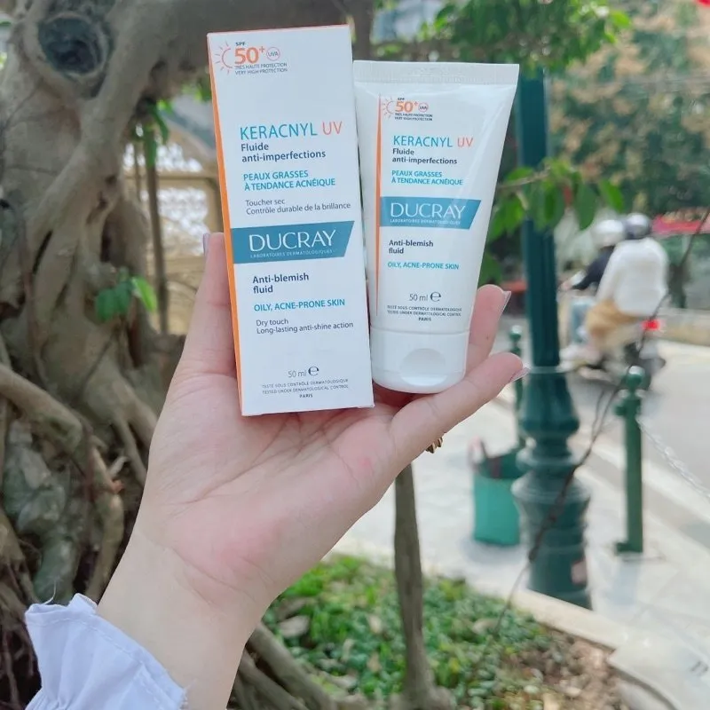 Kem Chống Nắng DUCRAY Keracnyl UV Anti-Blemish Fluid SPF50+ Dịu Da, Mờ Thâm Cho Da Dầu, Mụn 50ml